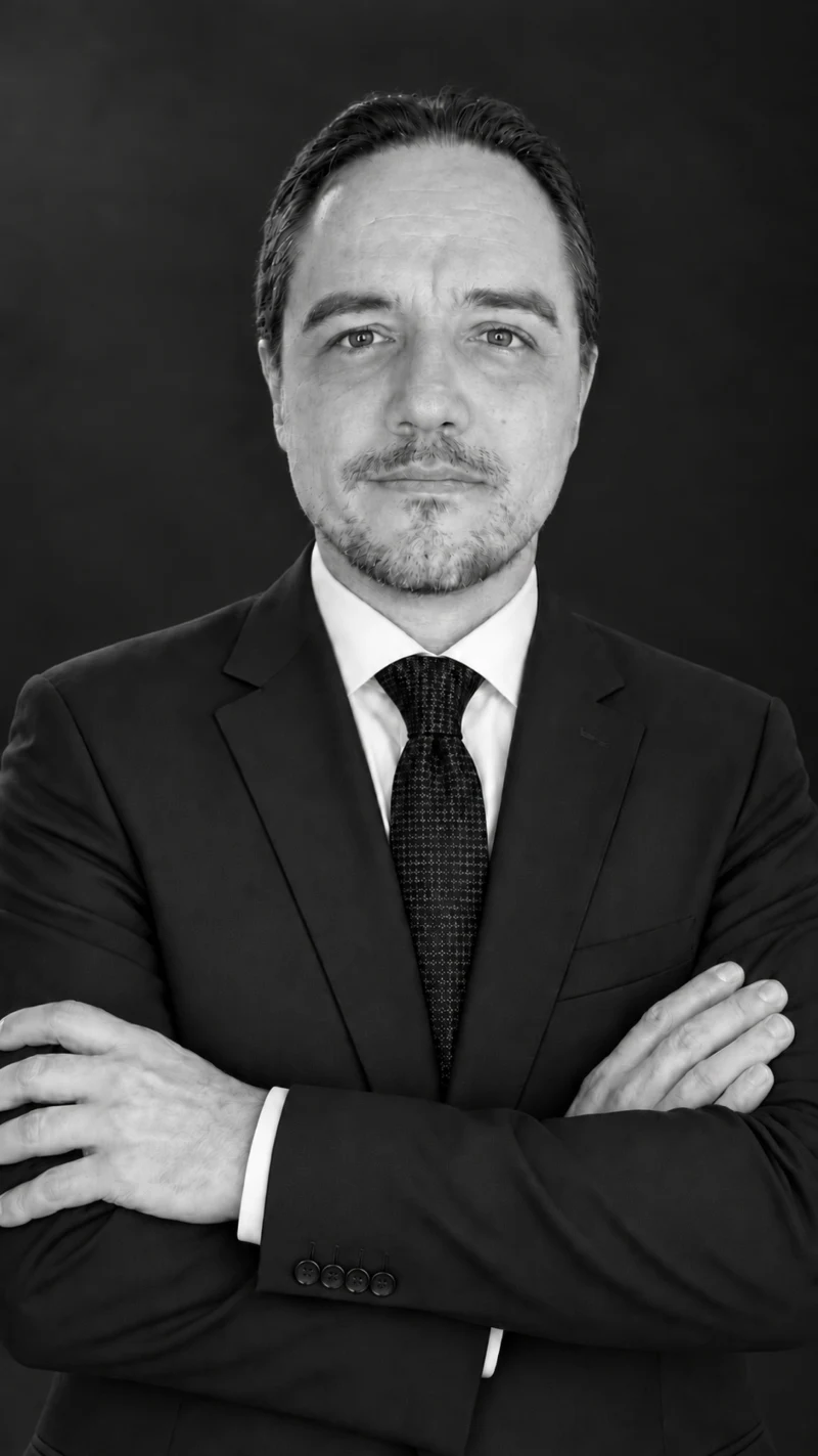 Retrato de Léo Castro